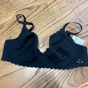 Aerie Black Scalloped Bra 32DDD Real Me Full Coverage Unlined NWT